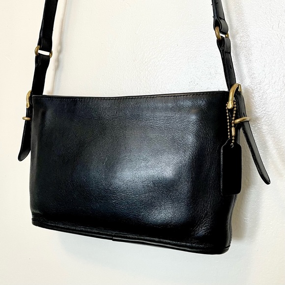 Vintage Coach Crossbody Handbag - Picture 2 of 8